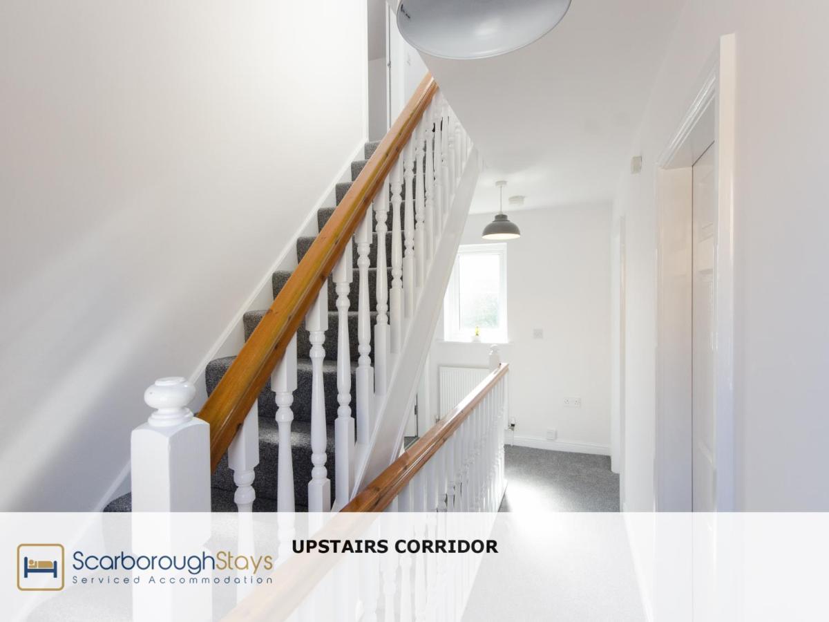 Candler Lodge - 3 Bedroom Townhouse With Parking - Patio Area & Seating Скарборо Экстерьер фото